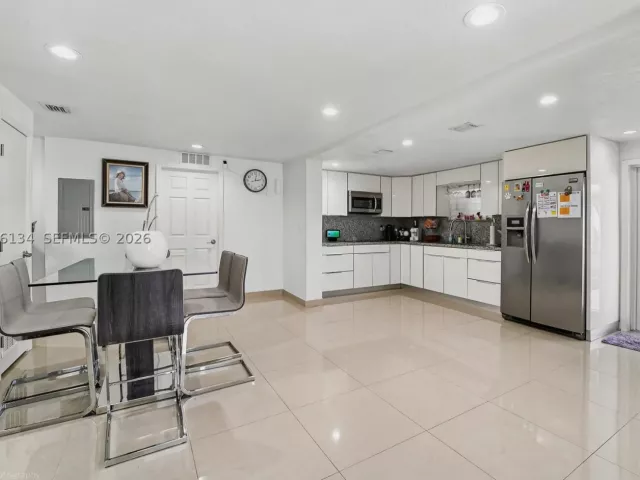 Продажа дома по адресу 2934 NW 96th St - фото 9480848