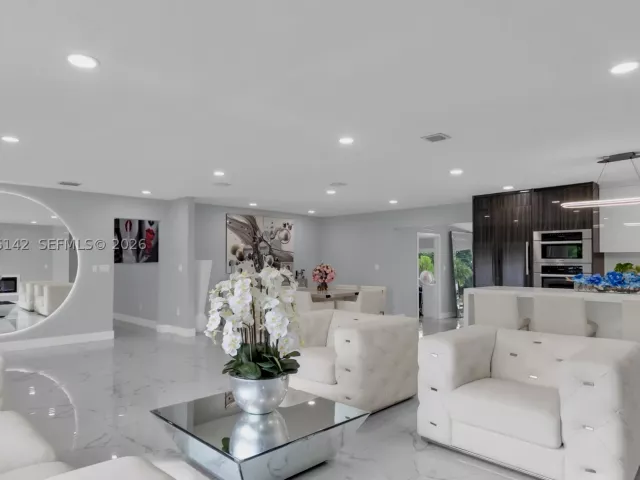 Продажа дома по адресу 19245 SW 188th St - фото 9480800