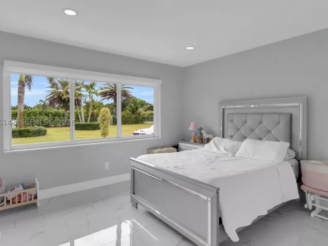 Продажа дома по адресу 19245 SW 188th St - фото 9480824