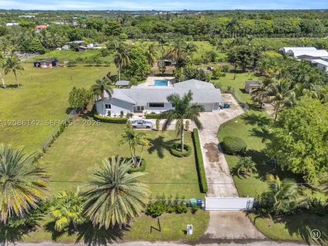 Продажа дома по адресу 19245 SW 188th St - фото 9480792
