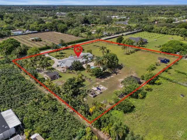 Продажа дома по адресу 19245 SW 188th St - фото 9480830
