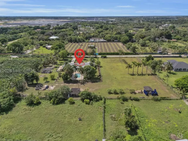 Продажа дома по адресу 19245 SW 188th St - фото 9480834