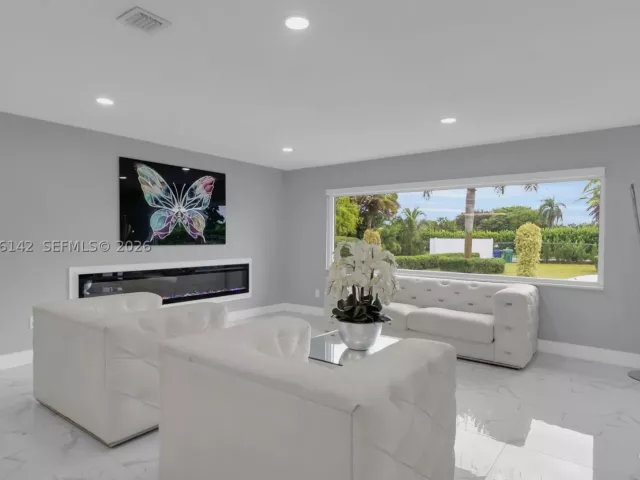 Продажа дома по адресу 19245 SW 188th St - фото 9480795