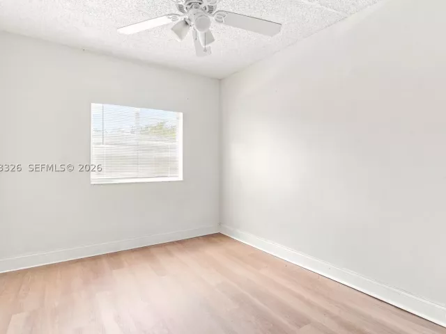 Продажа дома по адресу 17561 SW 140th Ct - фото 9480903