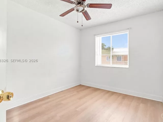 Продажа дома по адресу 17561 SW 140th Ct - фото 9480905