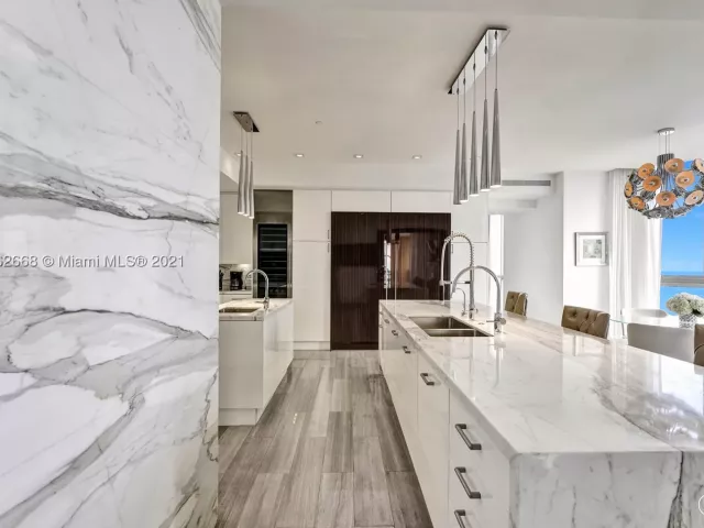Продажа квартиры #1402 - фото 9036284