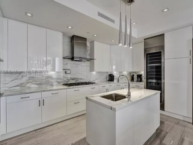 Продажа квартиры #1402 - фото 9036285