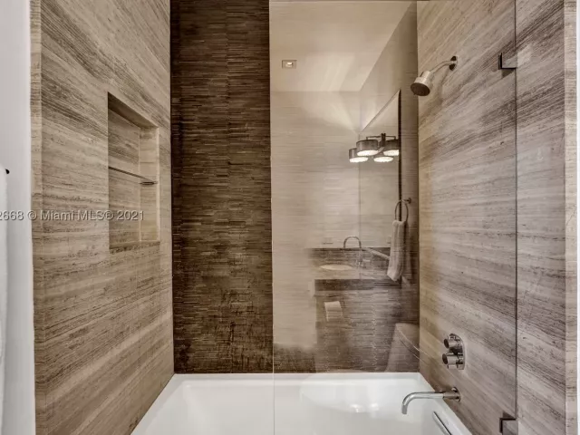 Продажа квартиры #1402 - фото 9036300