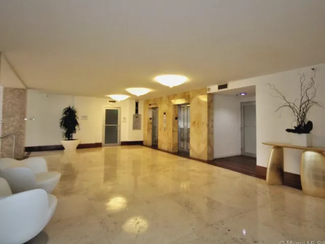 Квартира в аренду номер1030 - фото 1640105