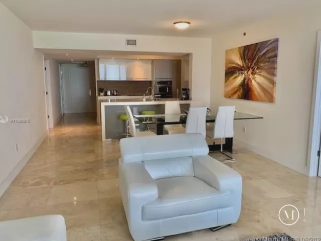 Квартира в аренду номер4904 - фото 1688656