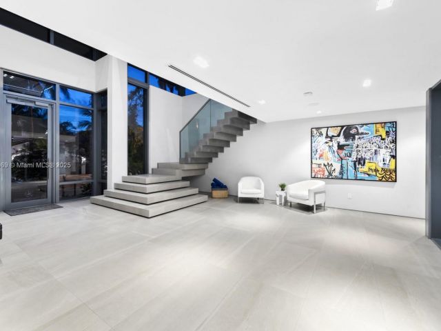 Дом в аренду по адресу 440 Mola Ave - фото 7482810