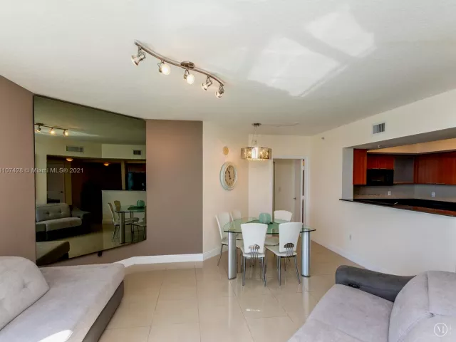 Квартира в аренду номер1709 - фото 1758968