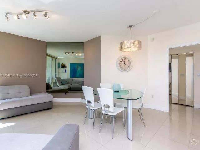 Квартира в аренду номер1709 - фото 1758970