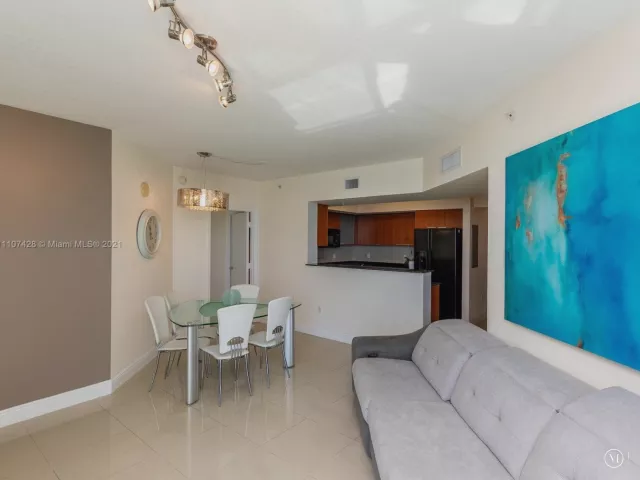 Квартира в аренду номер1709 - фото 1758973